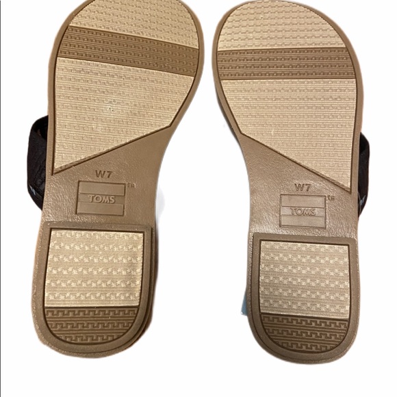 TOMS VIV arrow embroidered BK mesh open toe sandal - Picture 6 of 6